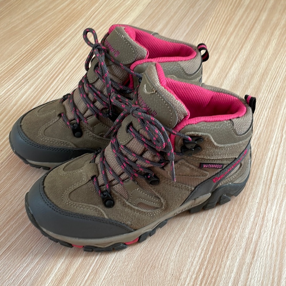 Bearpaw waterproof hiking boots